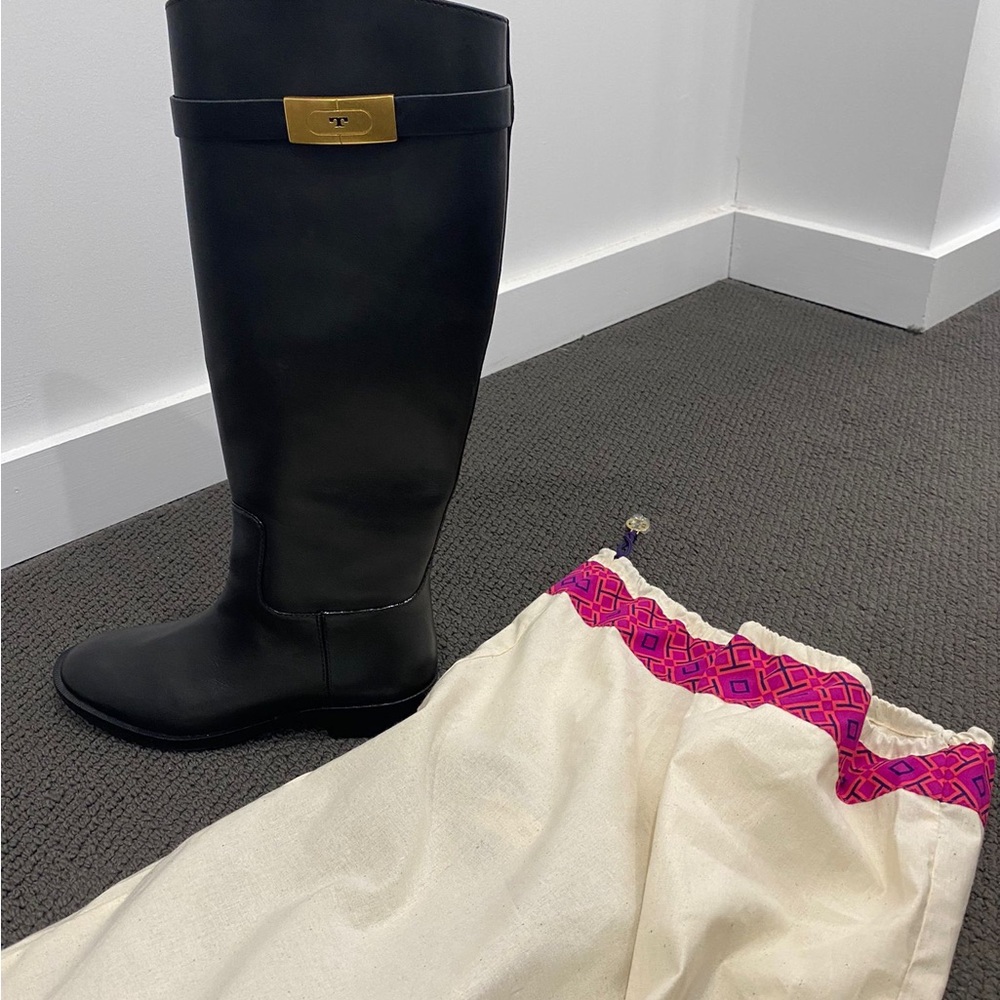 New Tory Burch Leather boots - Picture 2 of 3